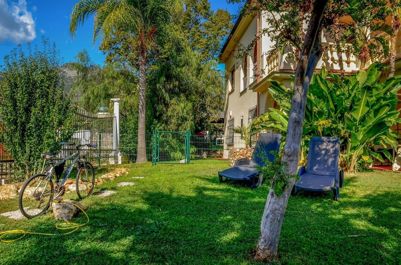 Couette-café B&B La Torretta Loano